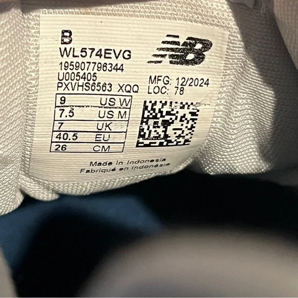 New Balance Women’s Sneakers 574 Gray Size 9 US - Picture 11 of 13